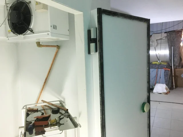 cold-room-installation-london-reliable-commercial-cold-rooms-by-xpress-refrigeration