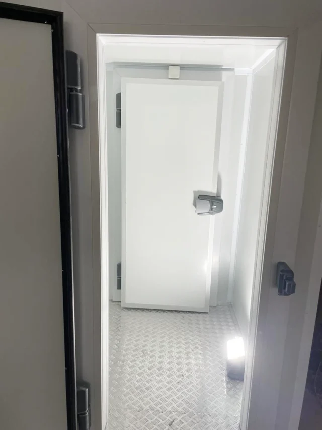 cold-room-installation-london-reliable-commercial-cold-rooms-by-xpress-refrigeration