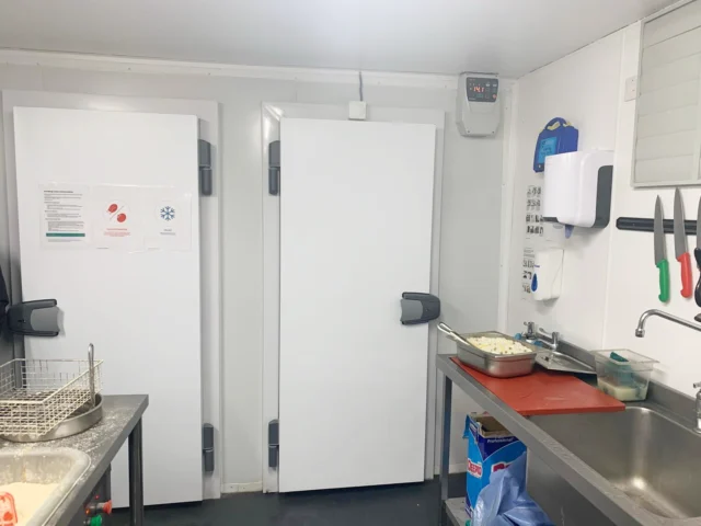 cold-room-installation-london-reliable-commercial-cold-rooms-by-xpress-refrigeration